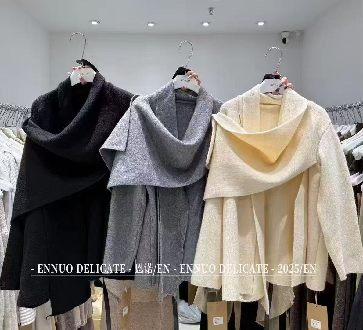 Woolen Cape with Belt FT384