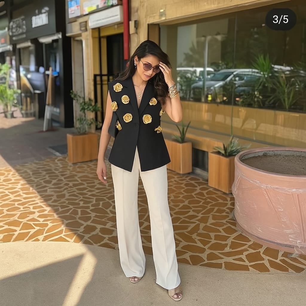 Beautiful 3D Flower Blazer FT205