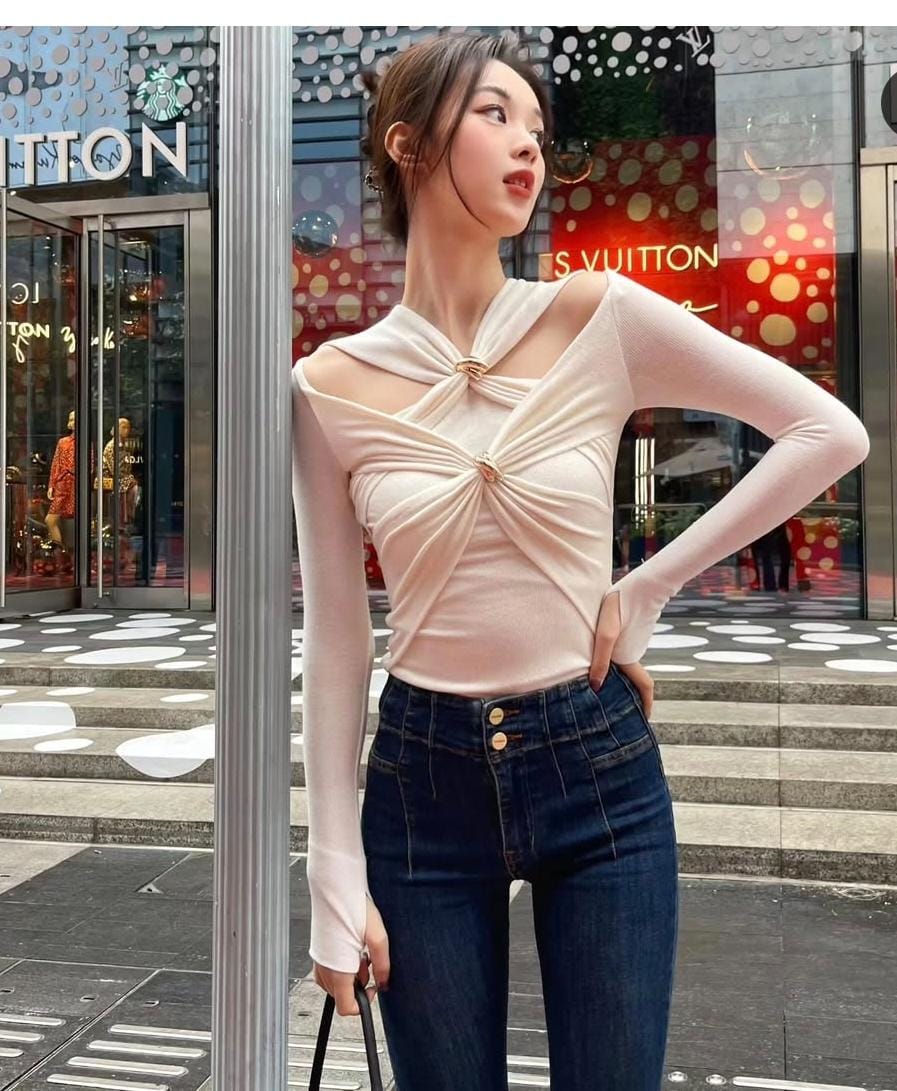 Beautiful Knot Detailed Top FT074