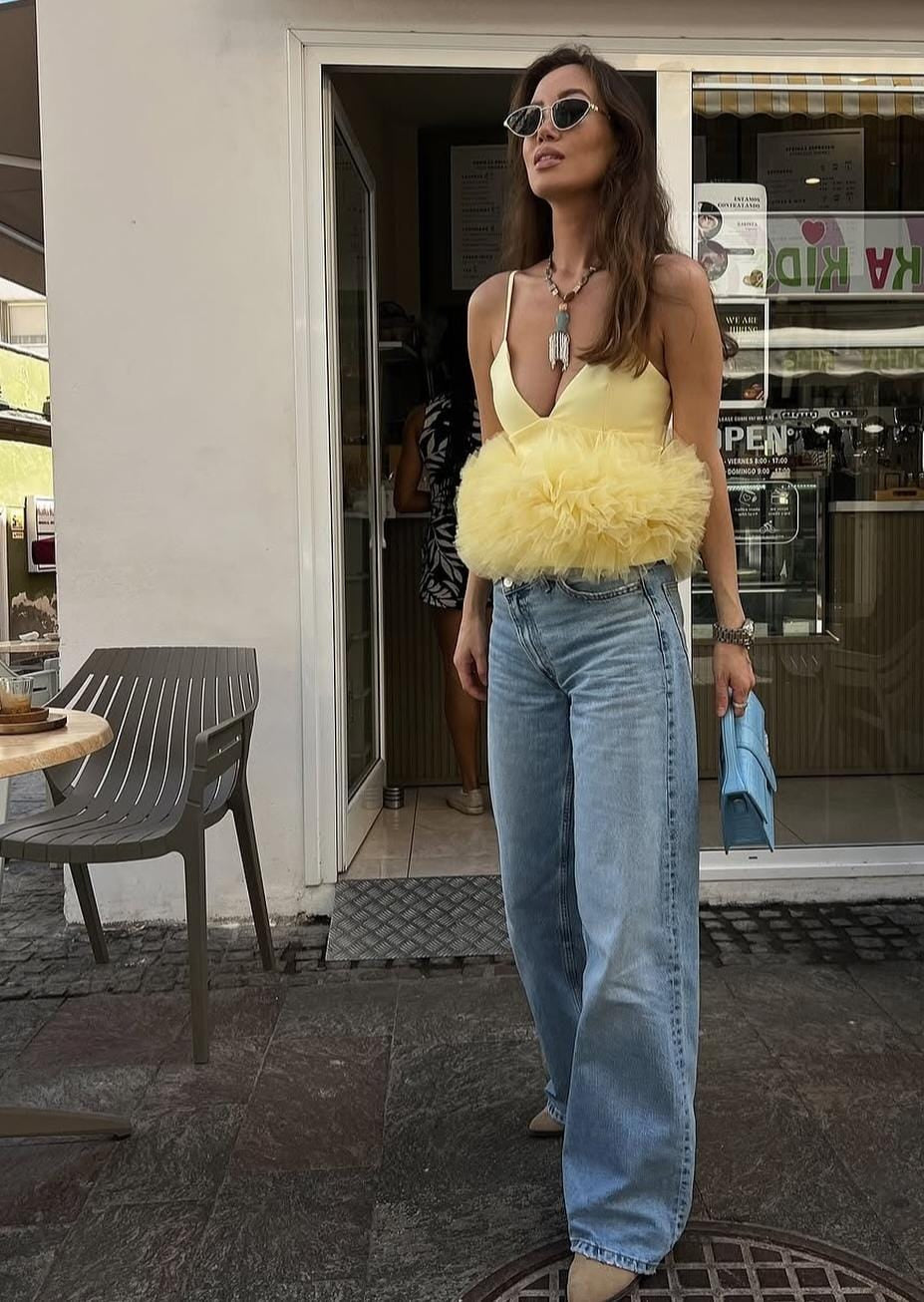 Cute Ruffle Top FT024