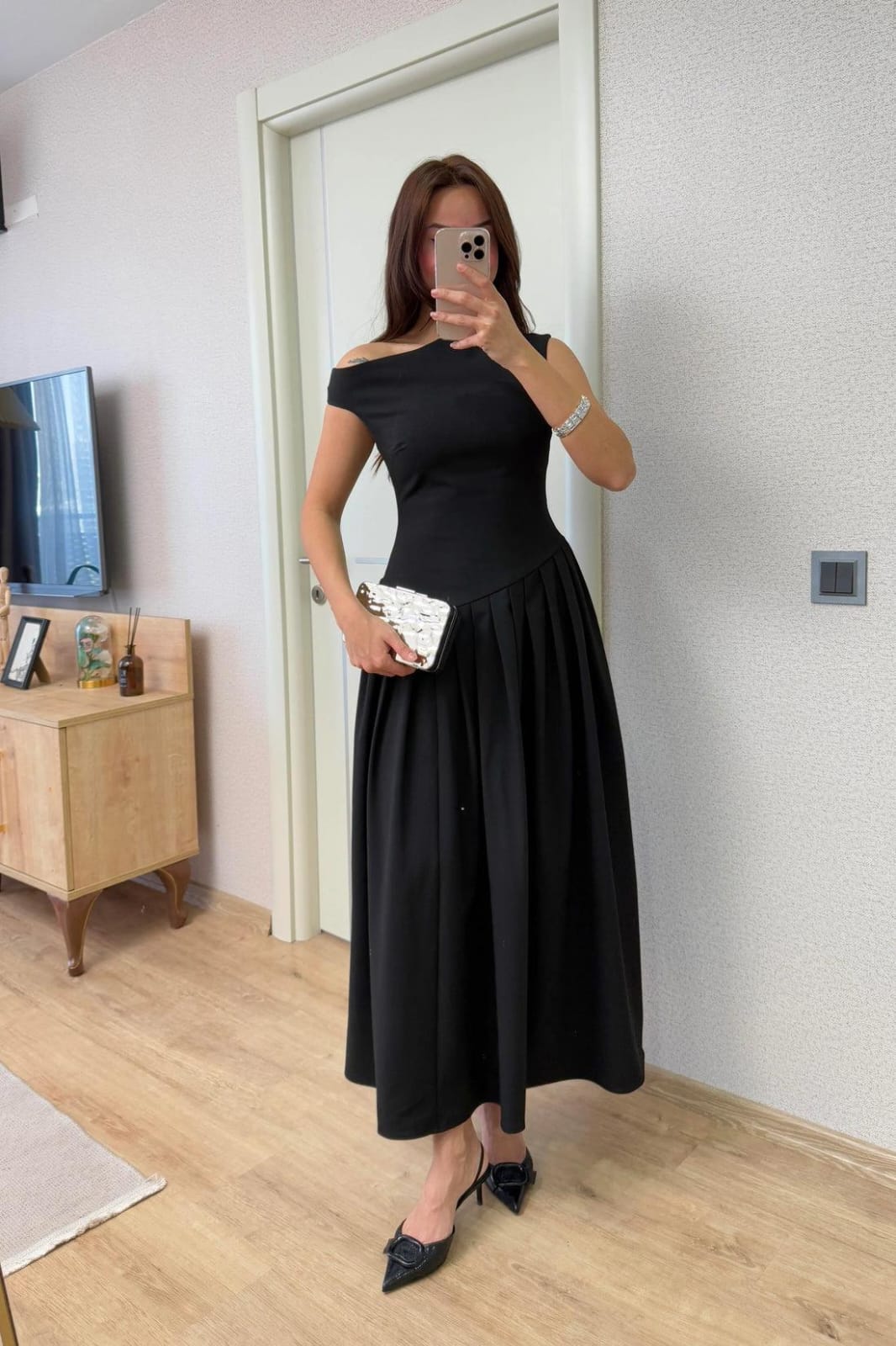 Elegant Slope Neck Slim Fit Dress FT035