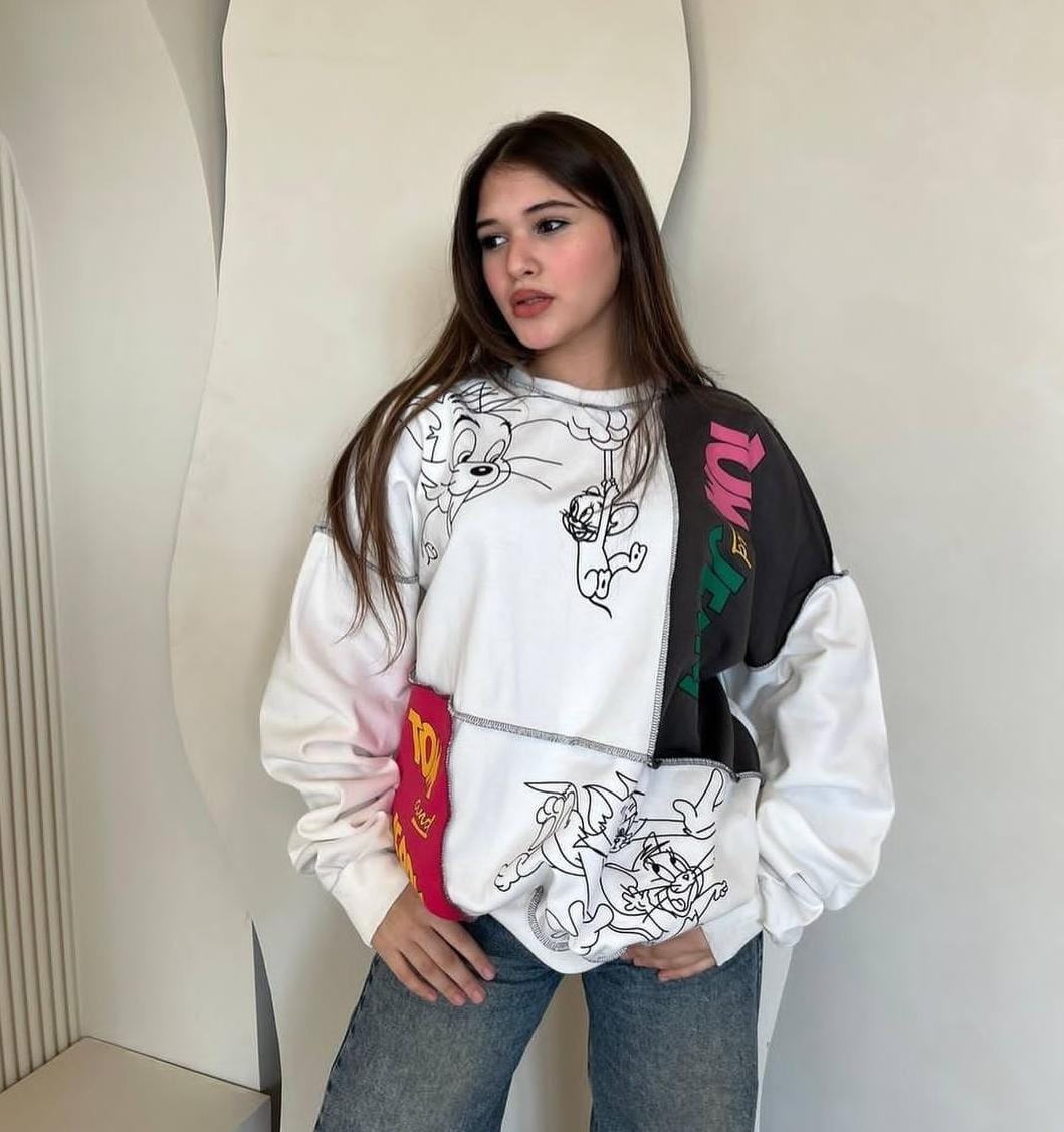 Quirky Sweatshirt FT320