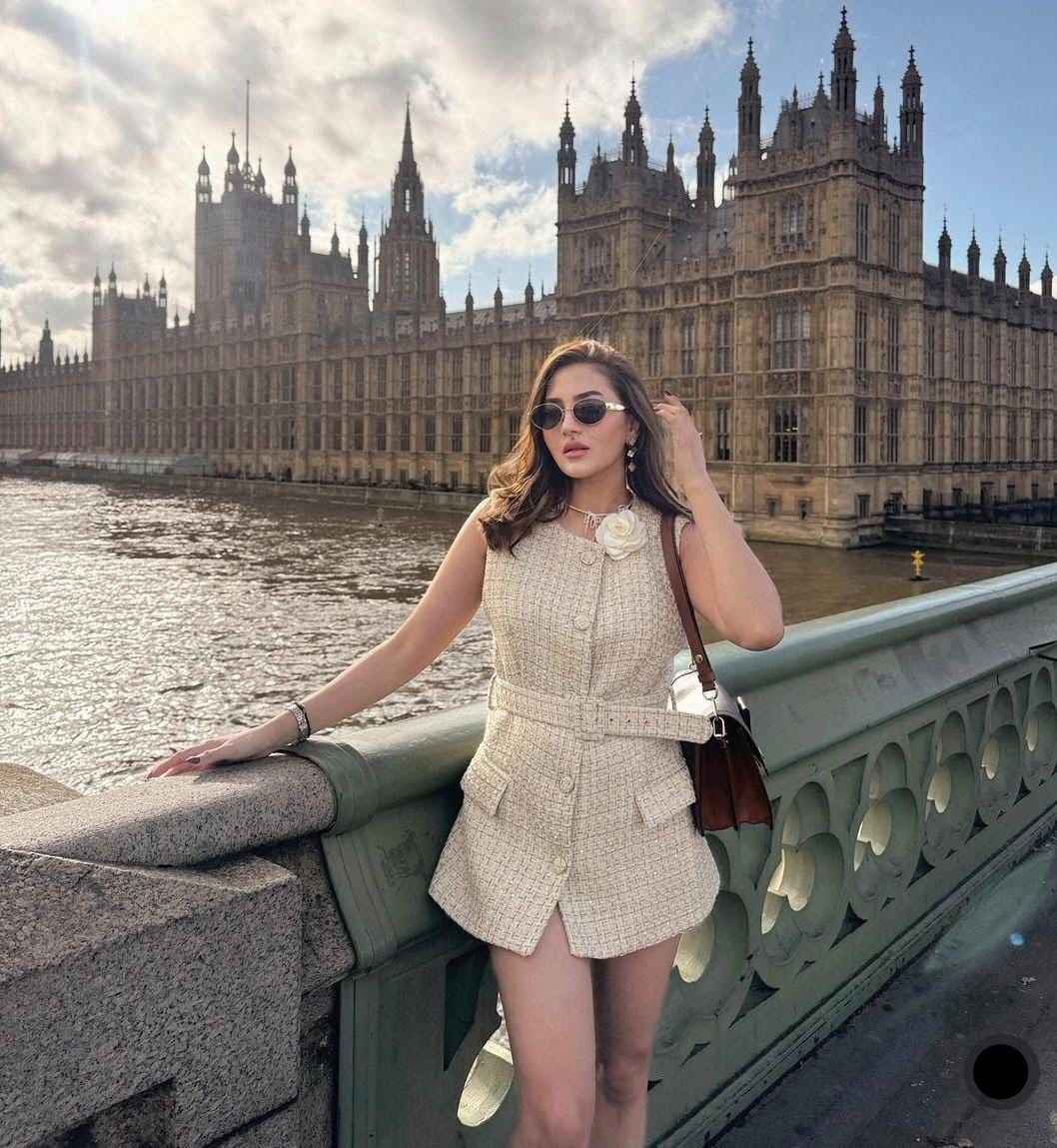 Textured Long Waistcoat Dress With belt FT376