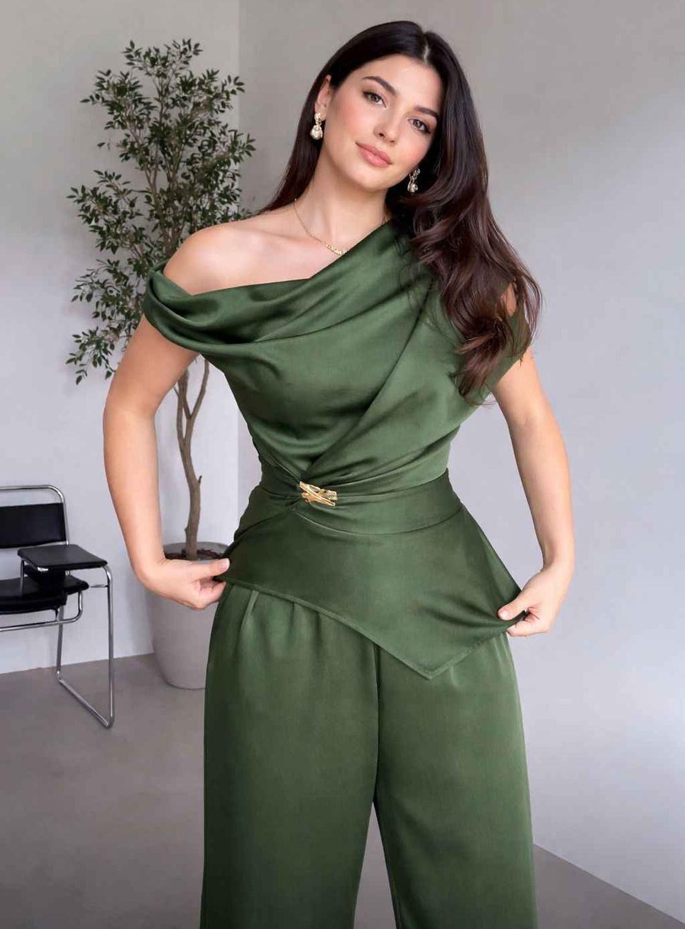 Draped Co-Ord Set With Buckle FT915