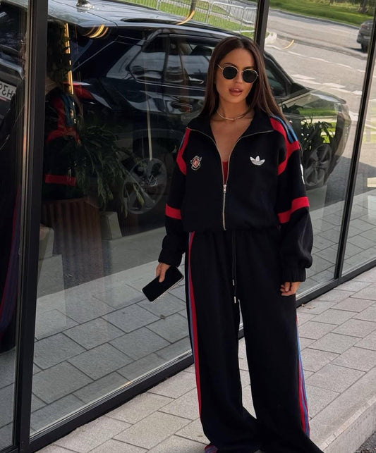 Beautiful Premium zip-up tracksuit featuring contrasting red and white shoulder and side stripes and classic logo FT944