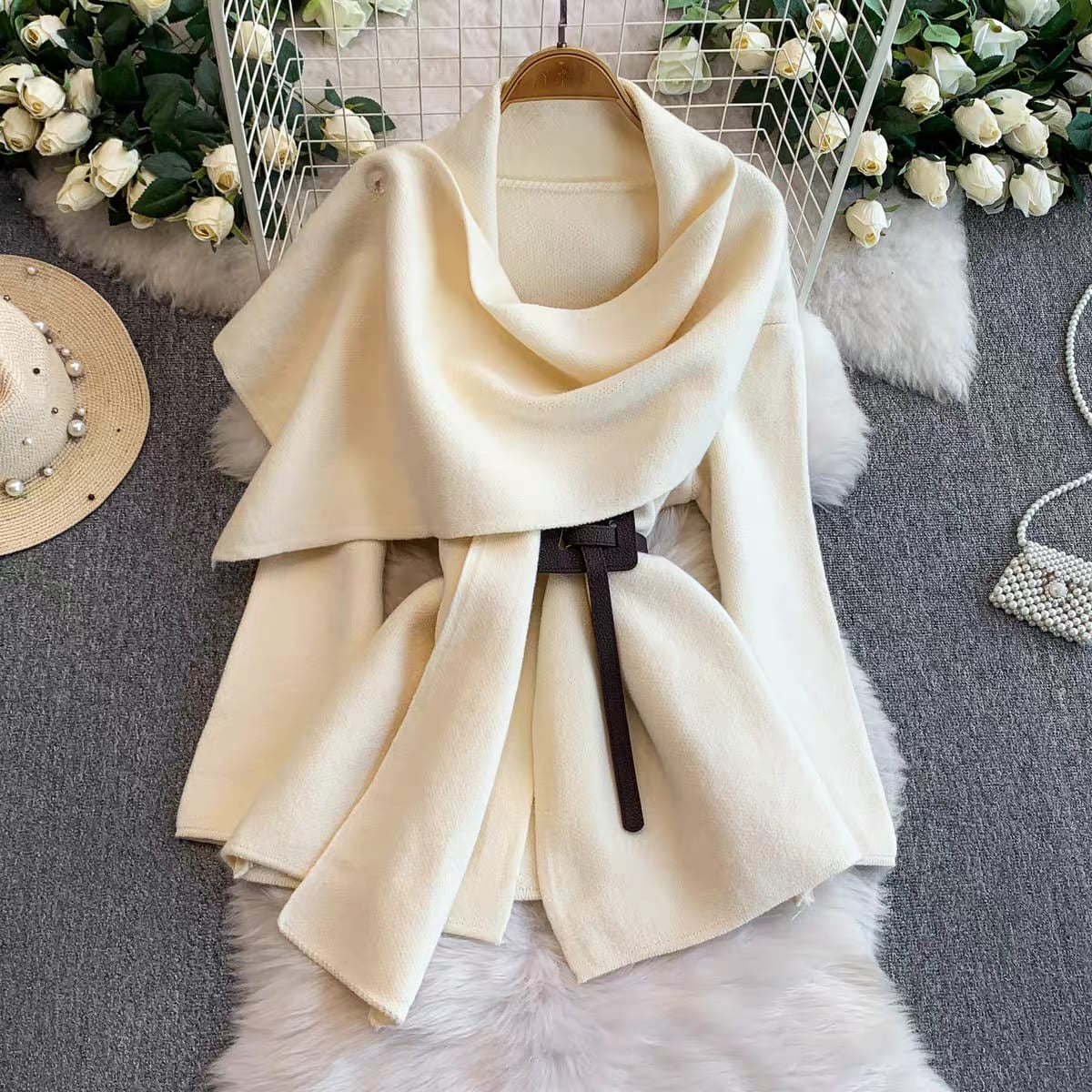 Woolen Cape with Belt FT384