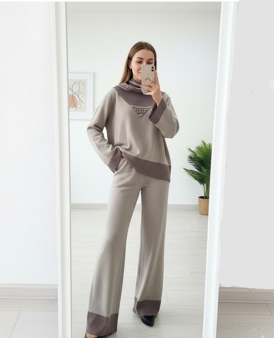 Two Tone Woolen Knit Set With Contrast Scarf FT410