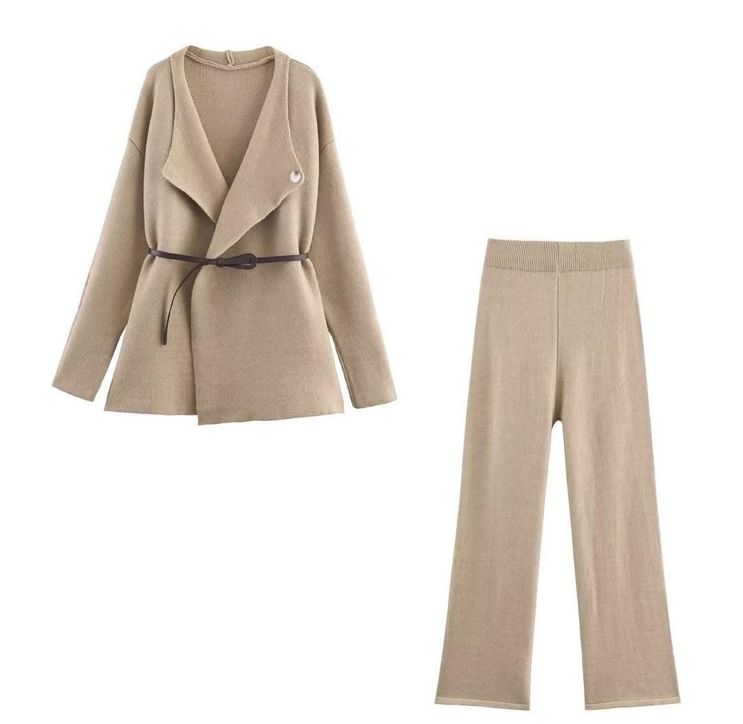 The Draped Cape Woolen Coord Set FT469