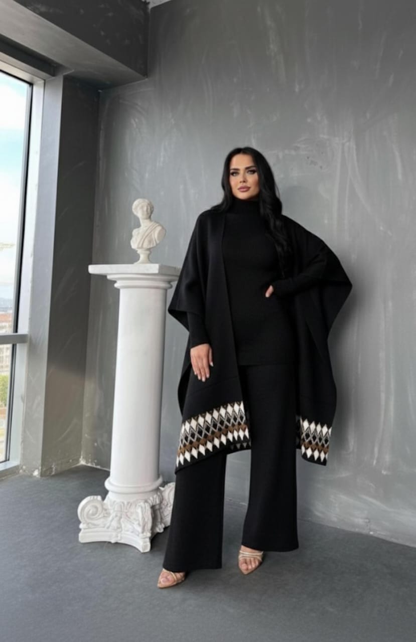 Woolen Embrace Cape Coord Set FT502