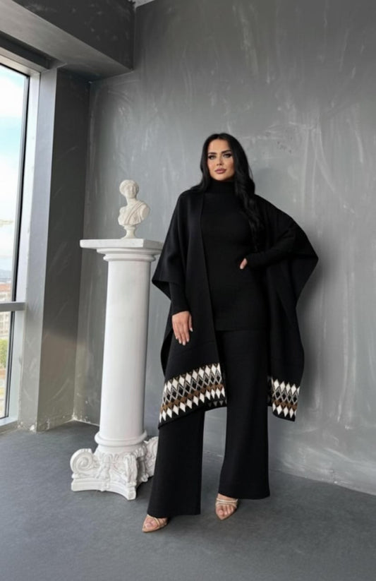 Woolen Embrace Cape Coord Set FT502