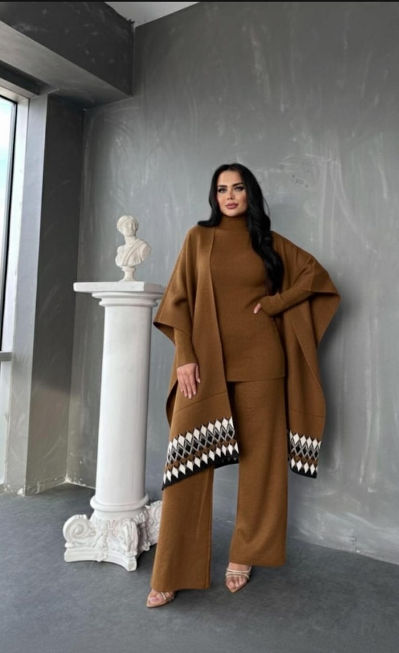 Woolen Embrace Cape Coord Set FT502