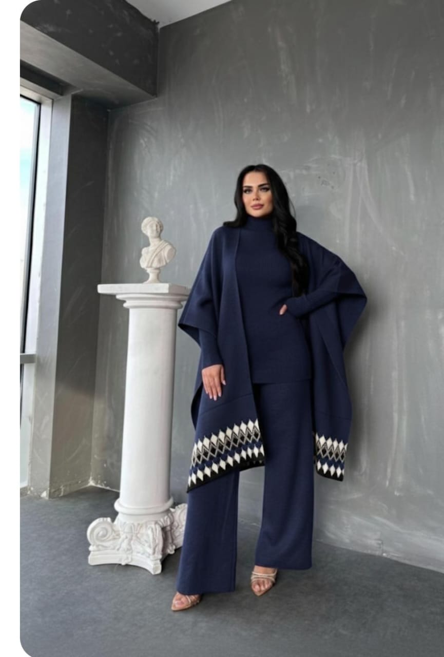 Woolen Embrace Cape Coord Set FT502