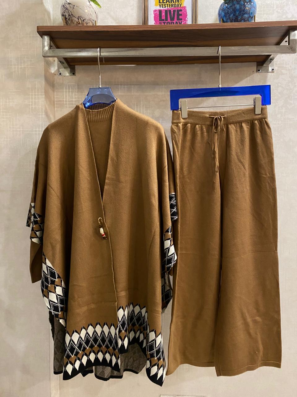 Woolen Embrace Cape Coord Set FT502