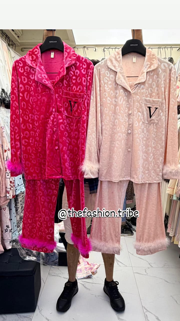 Feathered Dreamy Loungerwear FT541