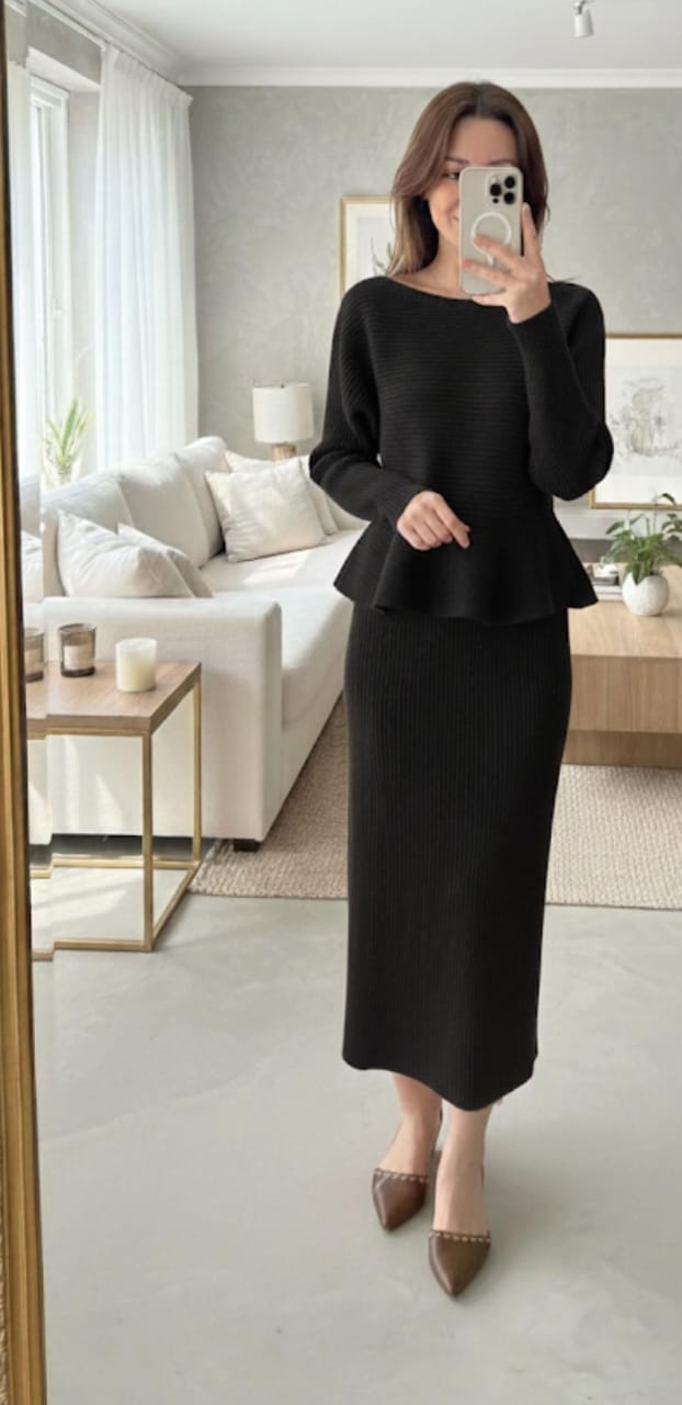 The Peplum Woolen Skirt Set FT527