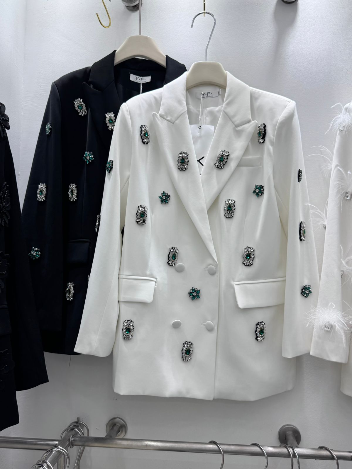 The Statement Gem Blazer FT535