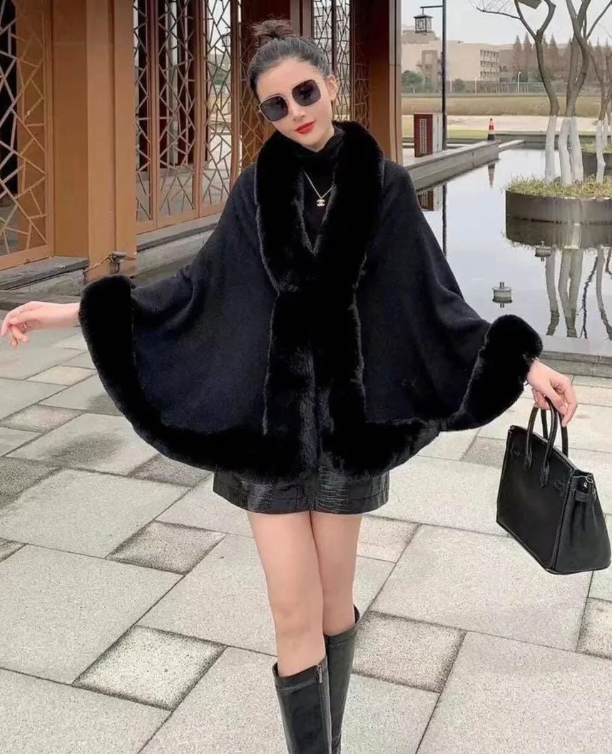 Beautiful Warm Fur Cape FT543