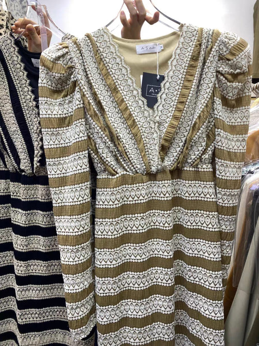 V neck Puff Sleeves Winter Dress FT552