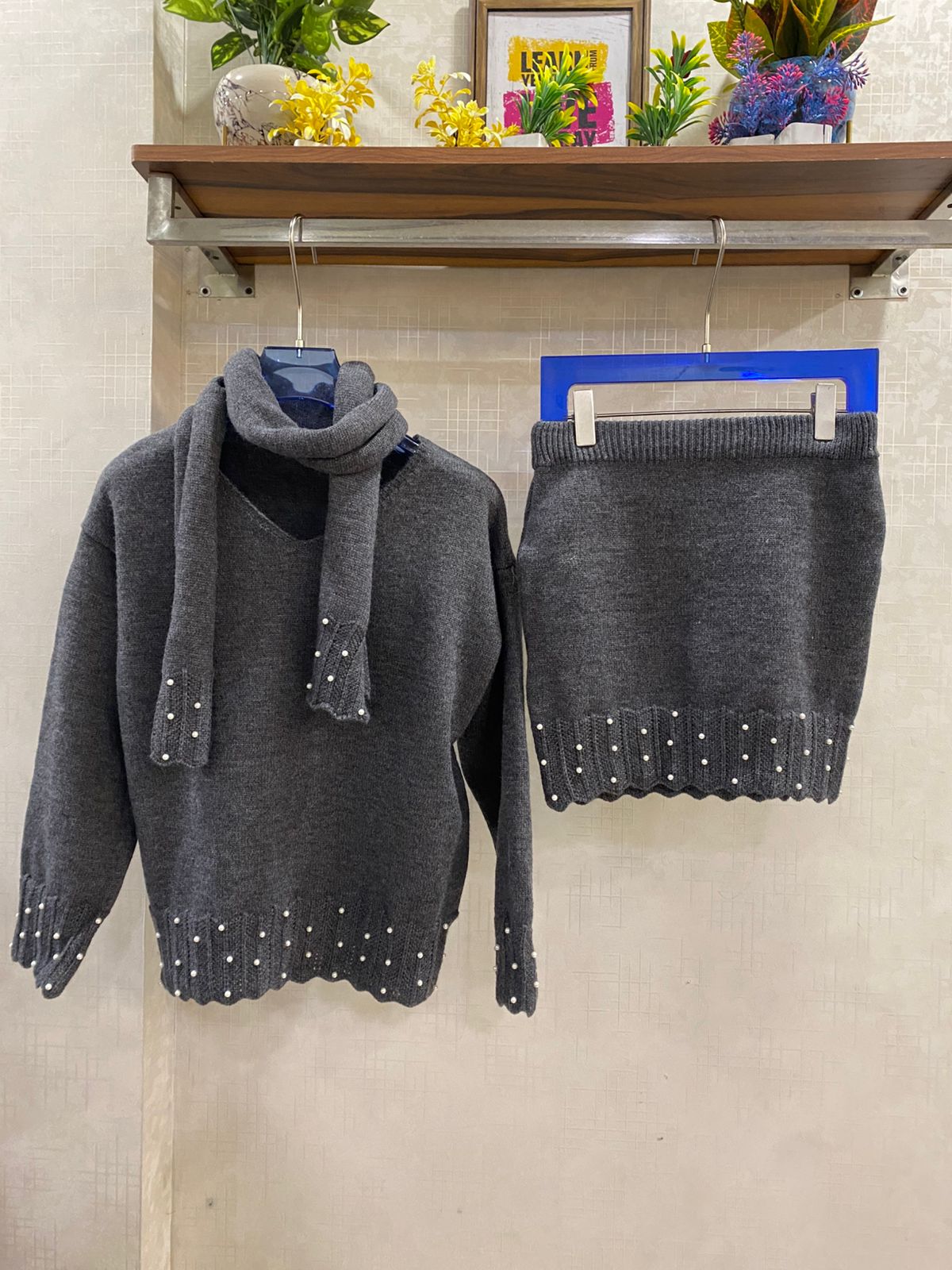 Pearl Skirt Set with Stole FT579