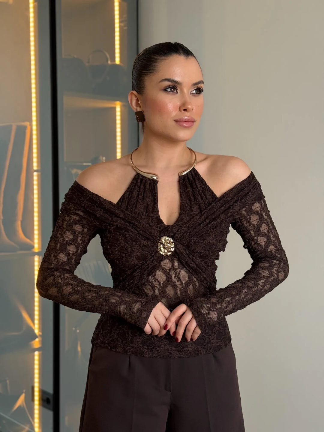 Structured Metallic Choker-Style Collar Lace Top FT708