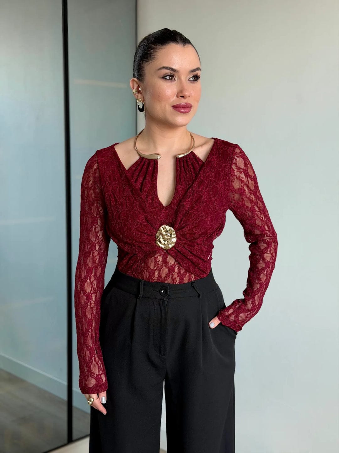 Structured Metallic Choker-Style Collar Lace Top FT708