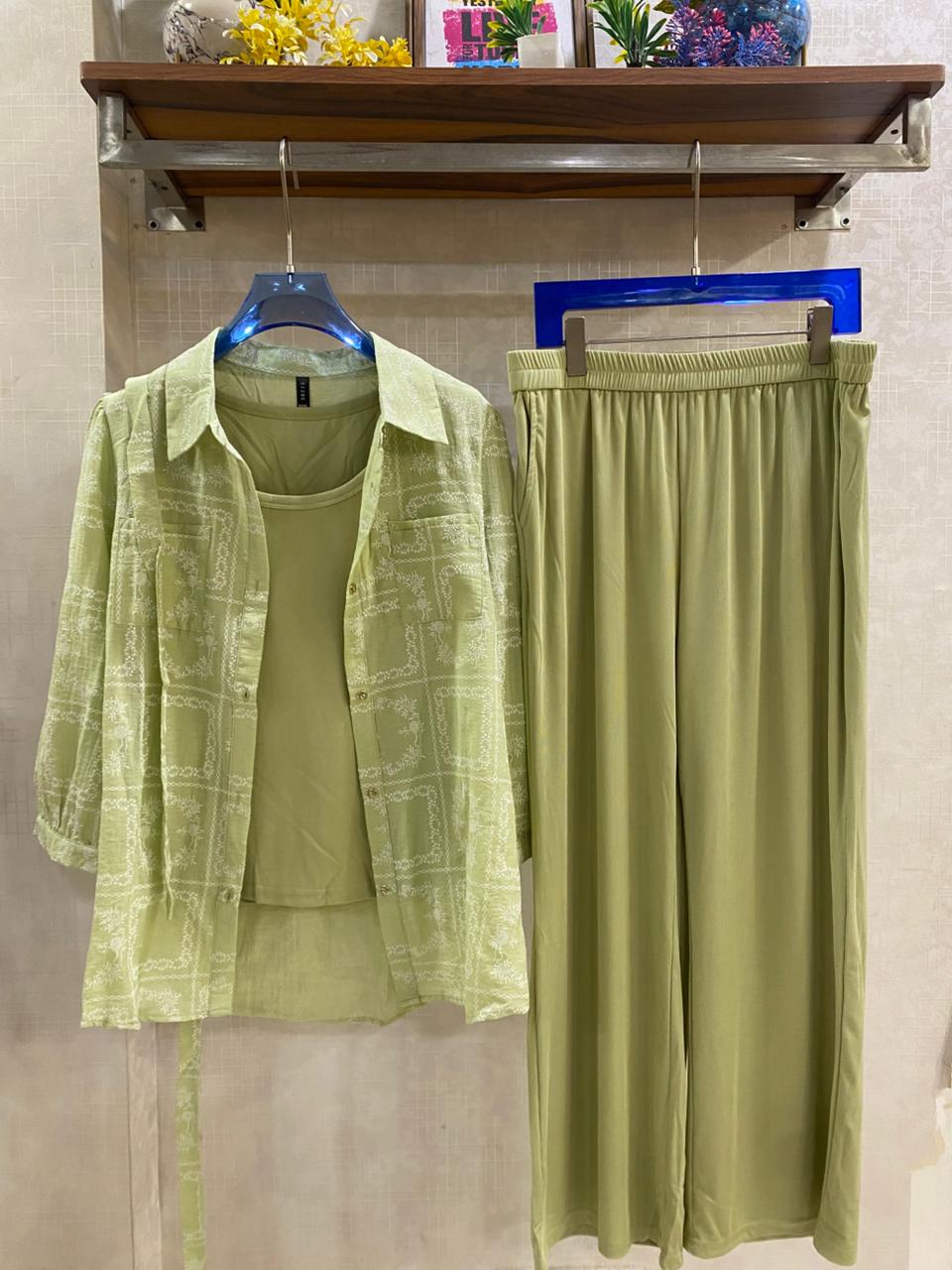 Stunning Shirt Co-Ord Set With Inner And Belt FT730