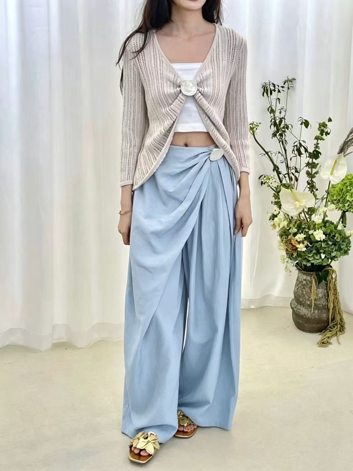 High-Waist Loose Pant With Wrap Design And Metal Button Detail FT820