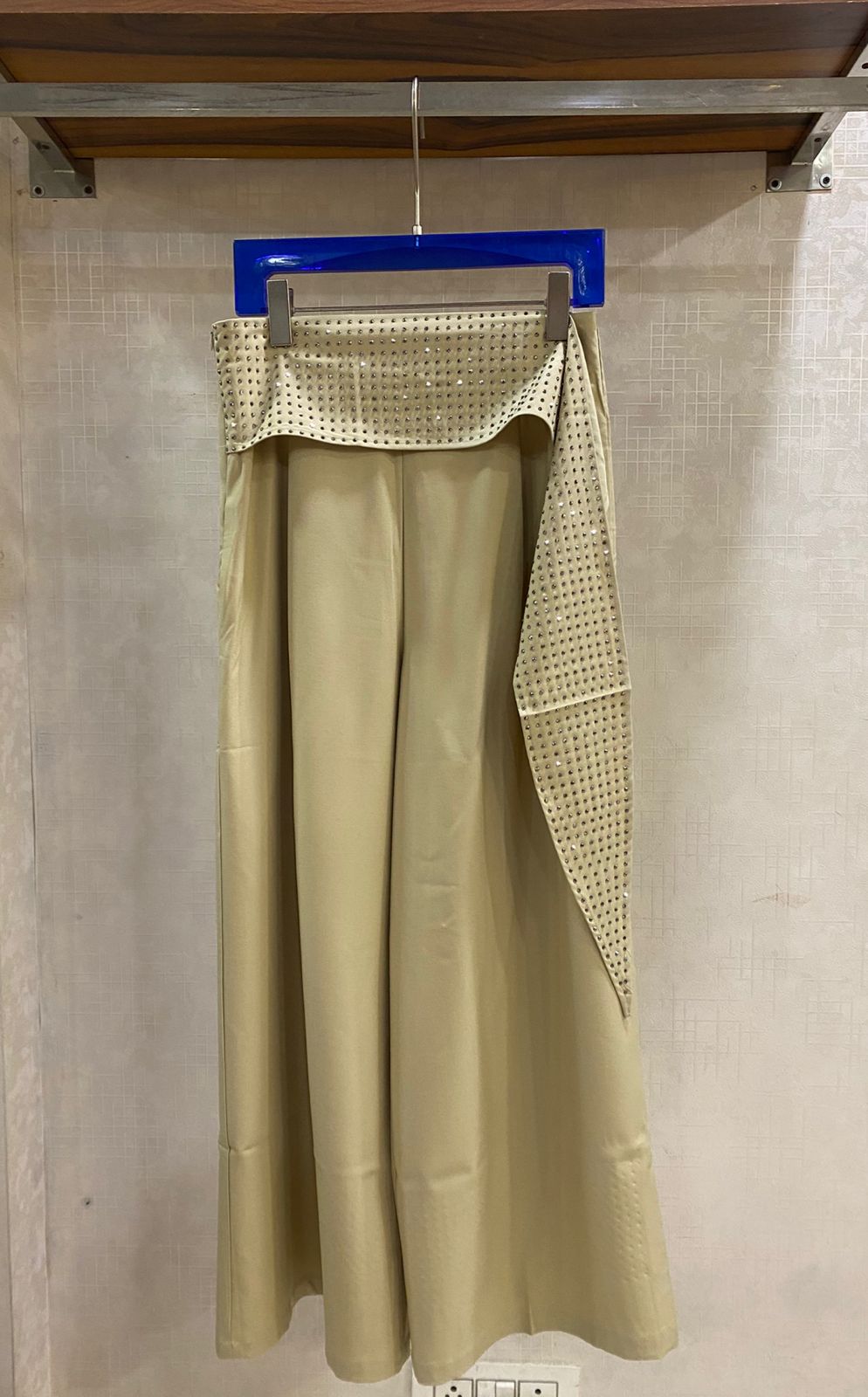 Embellished High-Waisted Wide-Leg Pant FT837