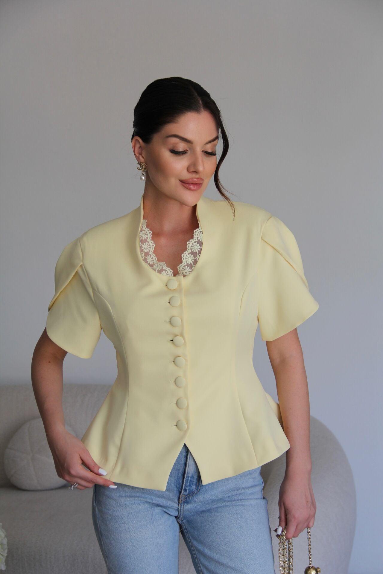 Buttoned Short Fitted Top FT894