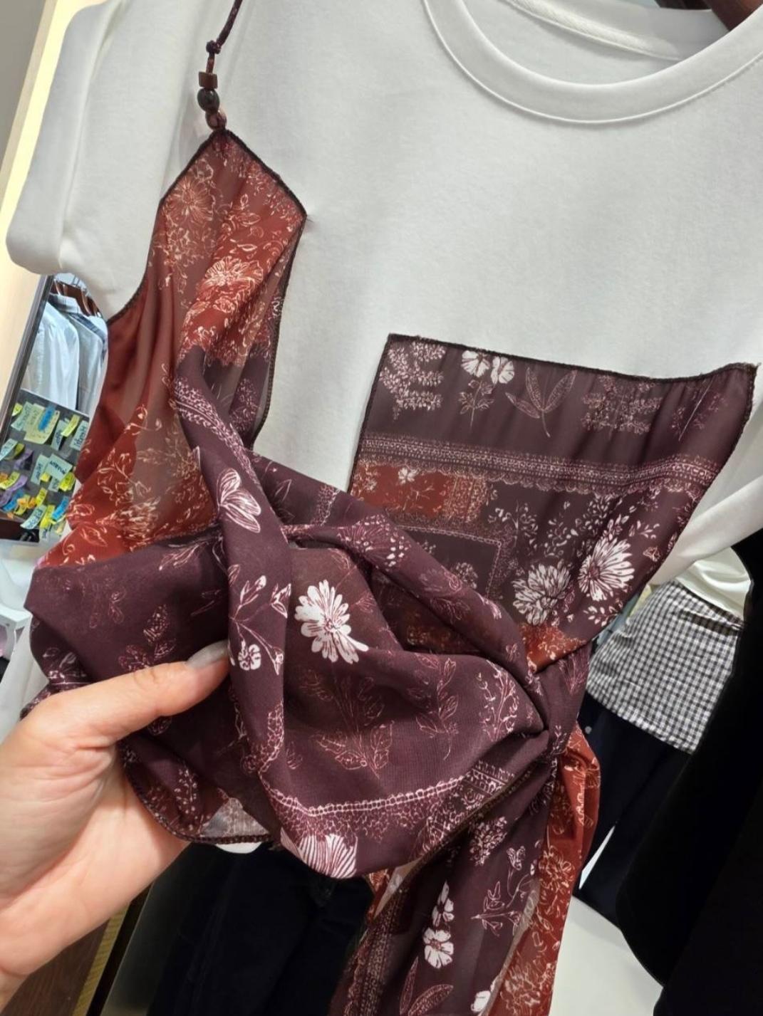 Beautiful Scarf Attached Top FT918