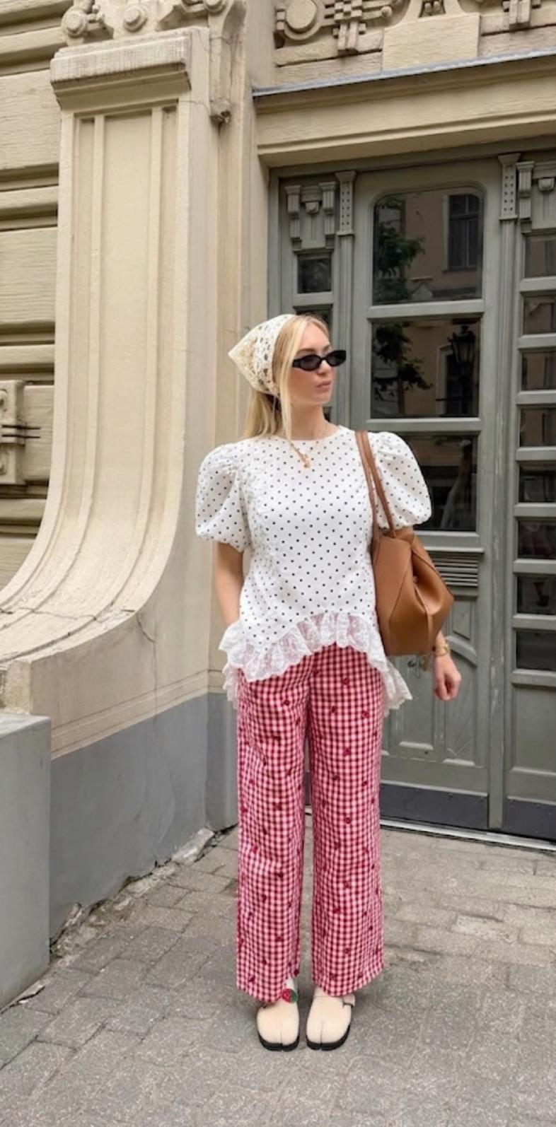 Polka Dot Puff Sleeves Lace Top FT936