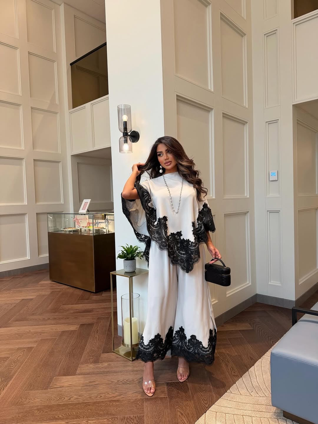 Beautiful Luxury lace detailed Free size coord set FT946