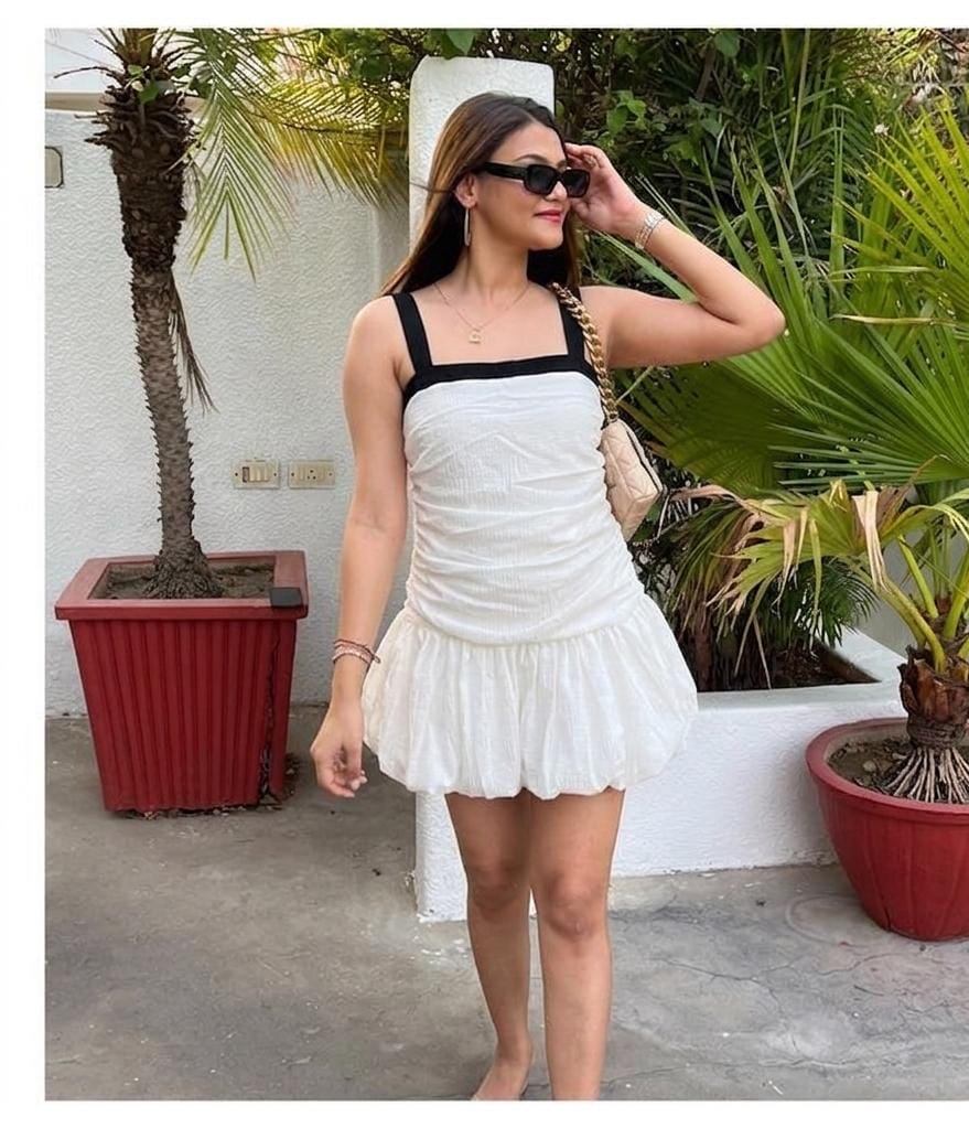 Beautiful Textured Balloon dress FT9480
