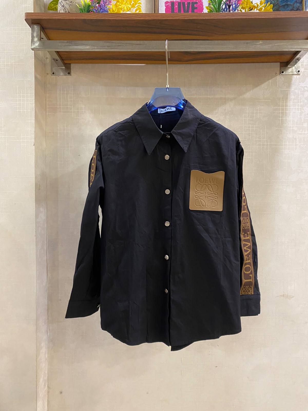 Beautiful embossed logo loewe shirt FT951