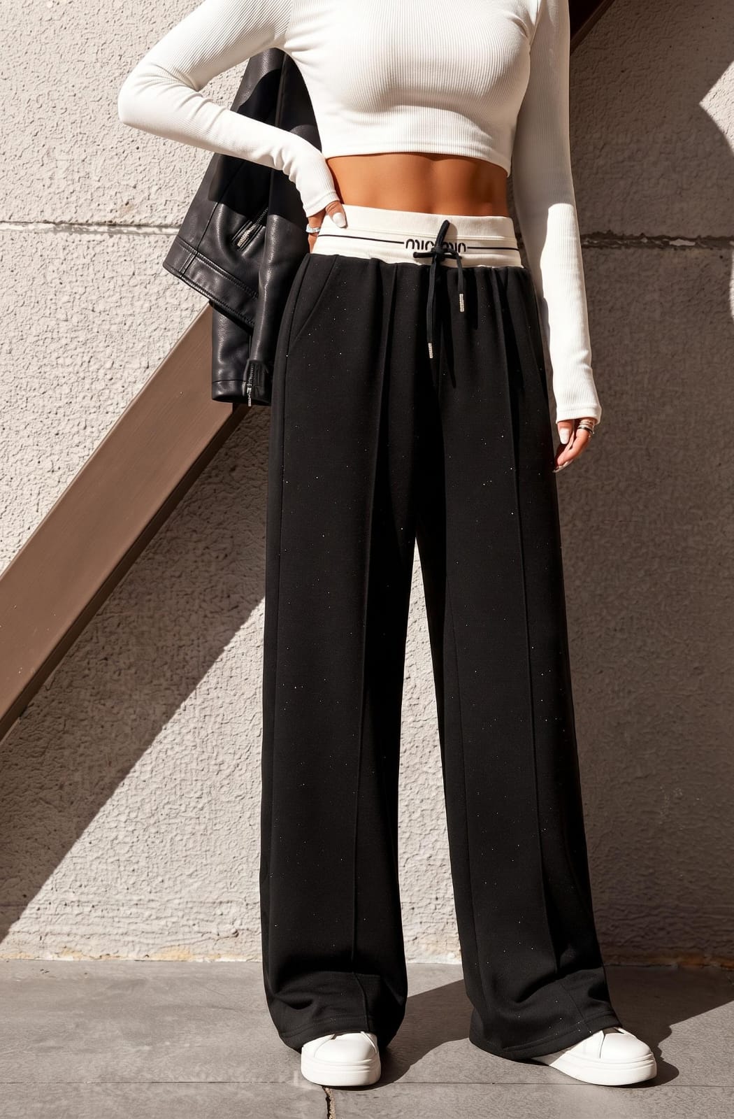 Elegant  wide-leg pants featuring a white contrast elastic waistband with drawstring FT966