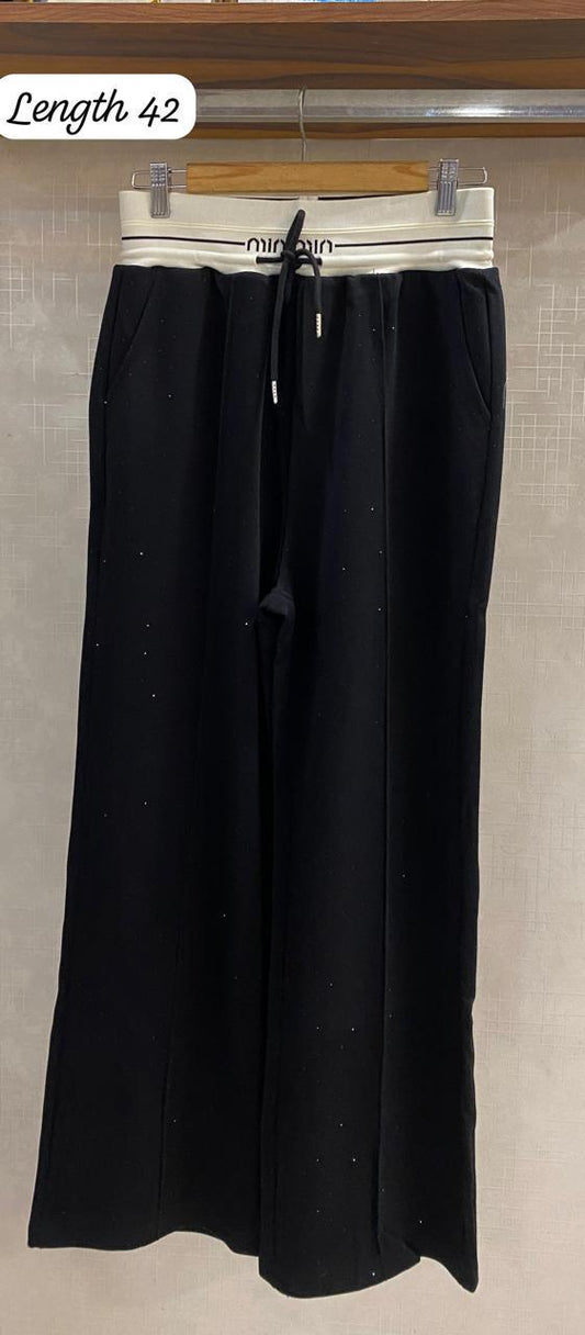 Elegant  wide-leg pants featuring a white contrast elastic waistband with drawstring FT966