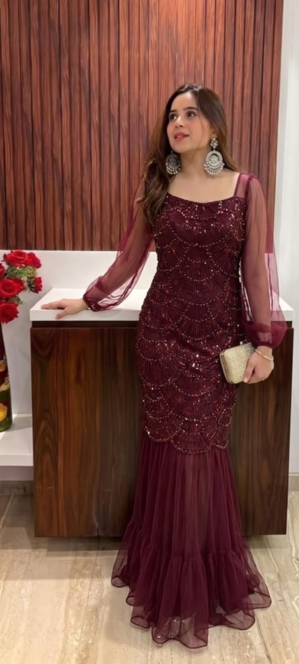 Beautiful  Luxe pearl detailed Stretchable dress FT972