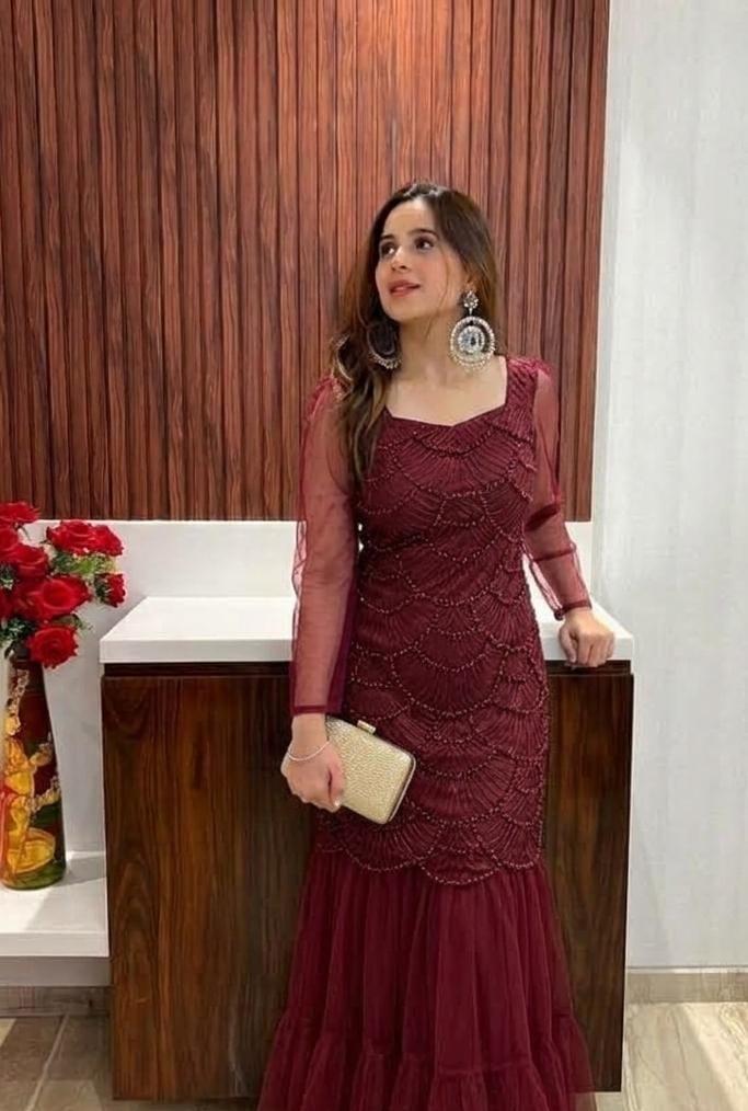 Beautiful  Luxe pearl detailed Stretchable dress FT972