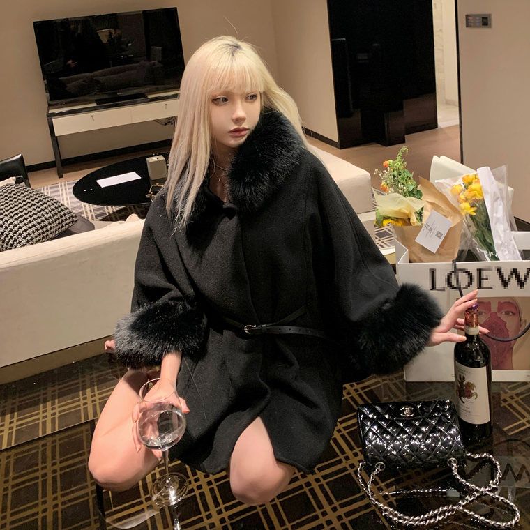 Beautiful Woollen Furr Cape With Belt FT005