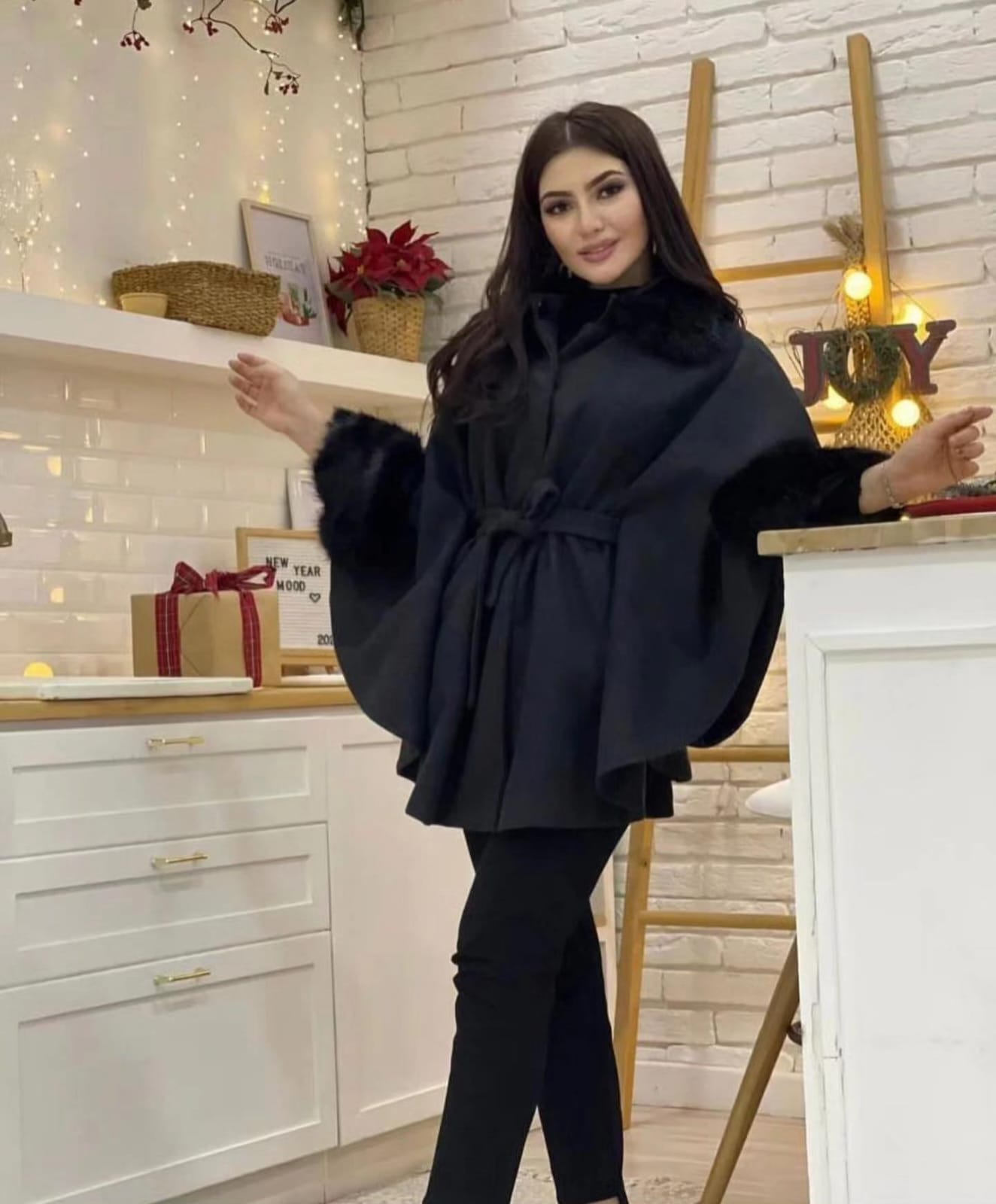 Beautiful Woollen Furr Cape With Belt FT005